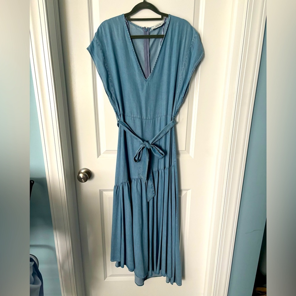 ZARA WOMEN SIZE SMALL CHAMBRAY FLUTTER SLEEVE V NECK TIE BACK MAXI DRESS